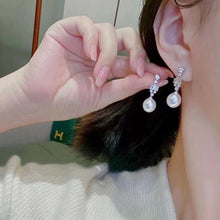 Load image into Gallery viewer, Replica Bahrain pearl drop earrings