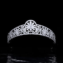 Load image into Gallery viewer, Duchess of Gloucester&#39;s honeysuckle tiara replica