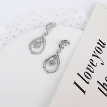 Load image into Gallery viewer, Kate&#39;s oak leaf and acorn wedding earrings (platinum plated)