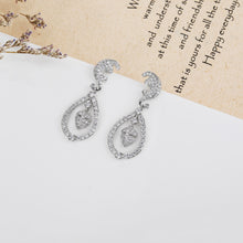 Load image into Gallery viewer, Kate&#39;s oak leaf and acorn wedding earrings (platinum plated)