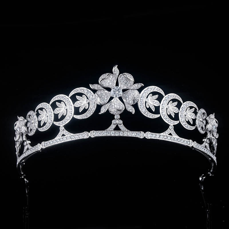 Queen Mother's Teck crescent tiara replica – The Crown Chronicles