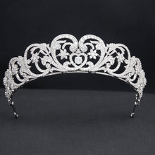 Load image into Gallery viewer, Diana&#39;s Spencer tiara replica (platinum plated)